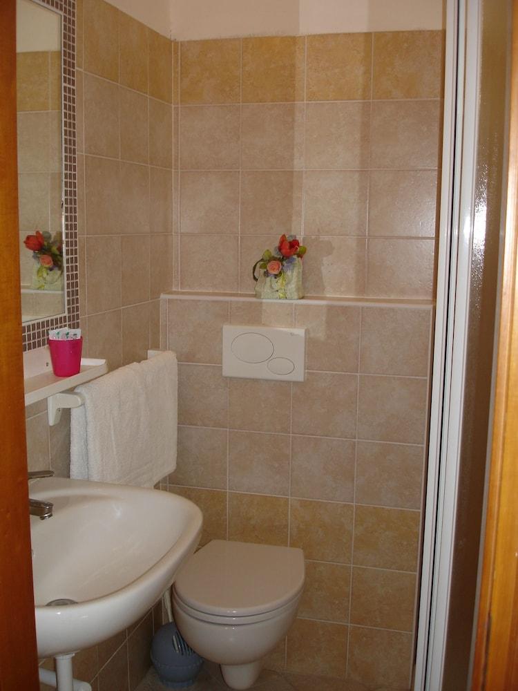 Hotel Madrid Римини Экстерьер фото