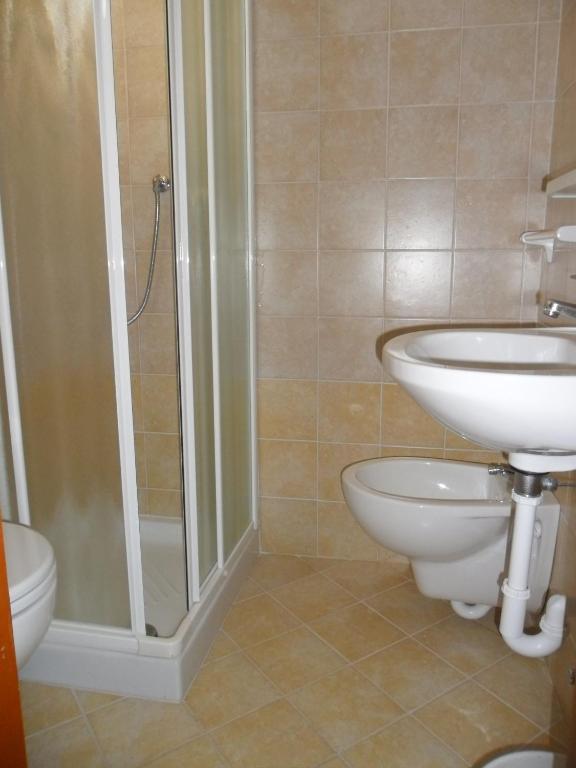 Hotel Madrid Римини Экстерьер фото