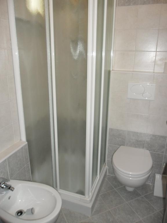 Hotel Madrid Римини Номер фото